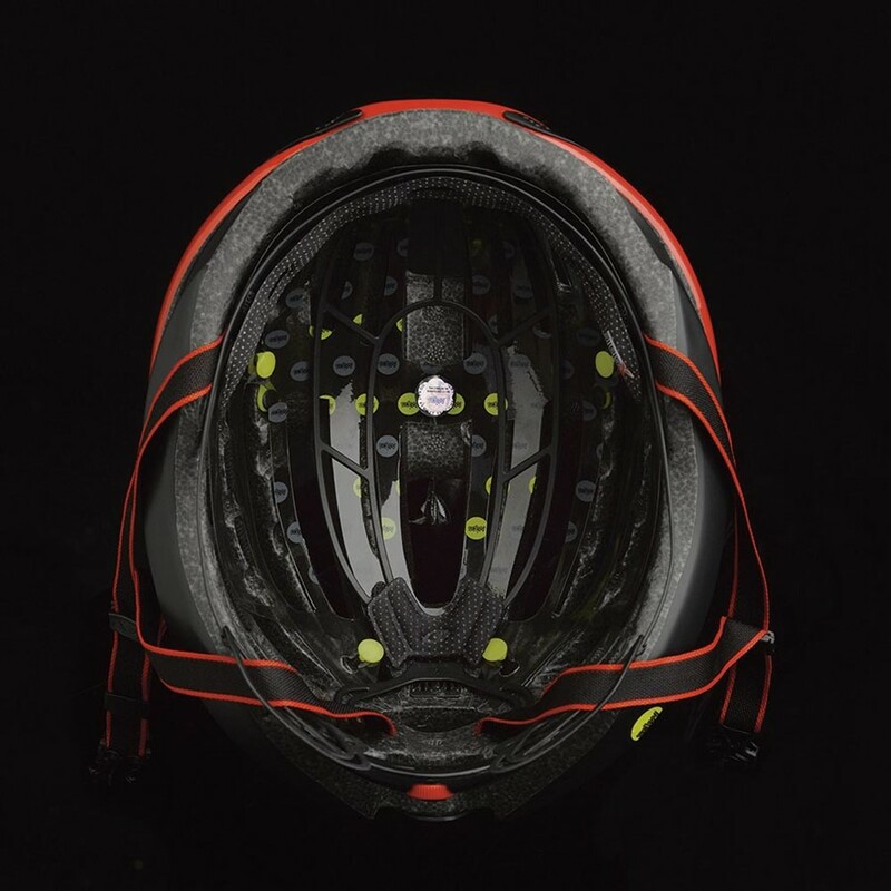 Giro helma SYNTHE MIPS Mat Red